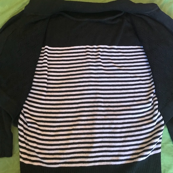 Sweater - Picture 2 of 6